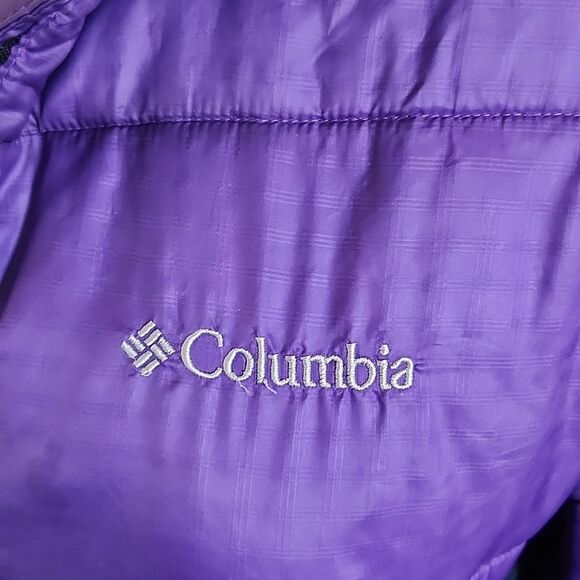 Columbia Packable Jacket - Picture 2 of 10